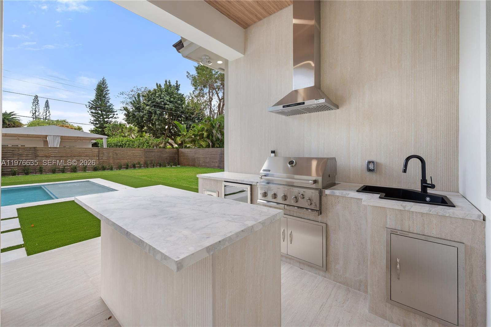 6990 SW 58th St, Miami FL 33143