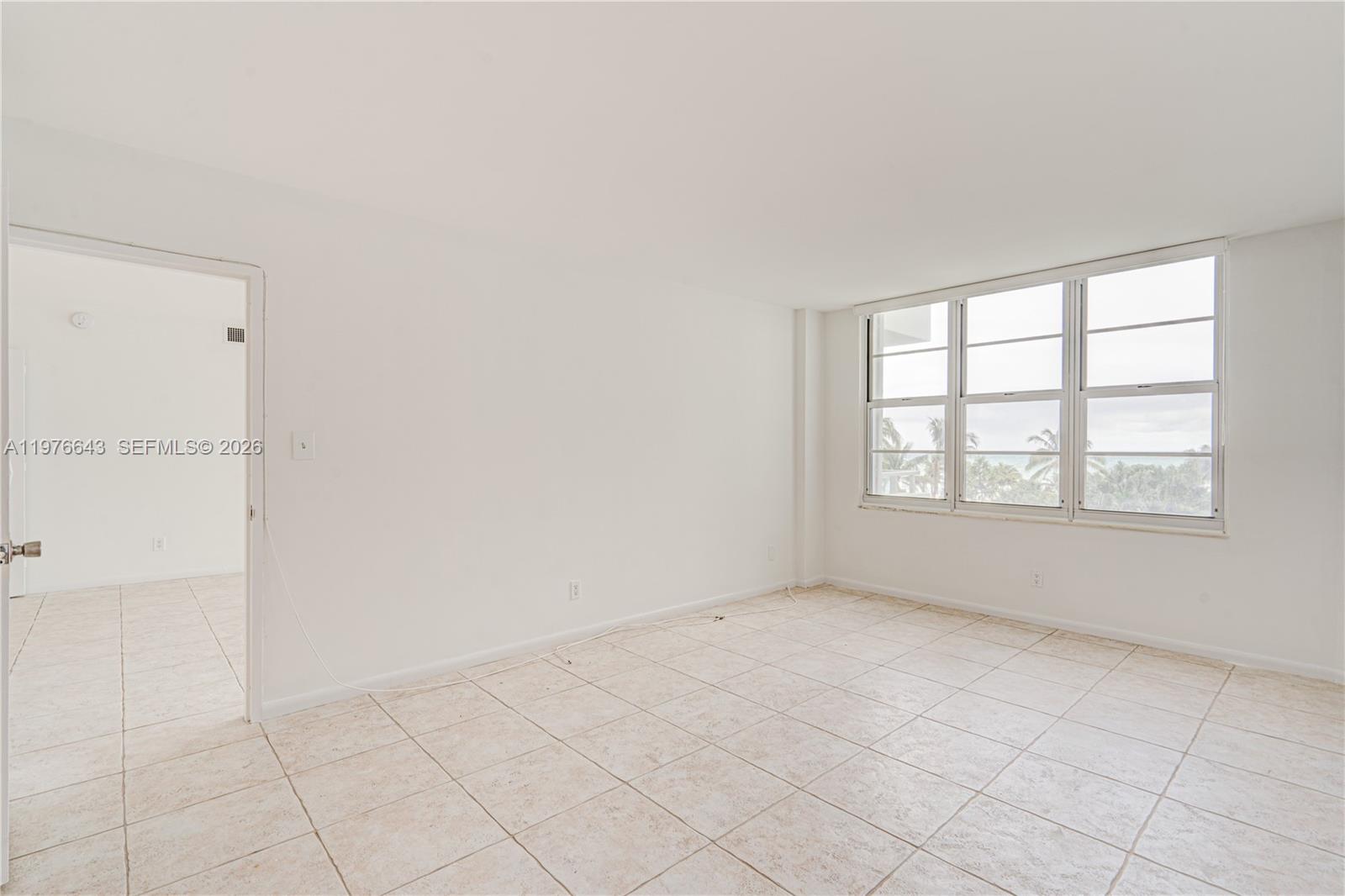5161 Collins Ave #516, Miami Beach FL 33140