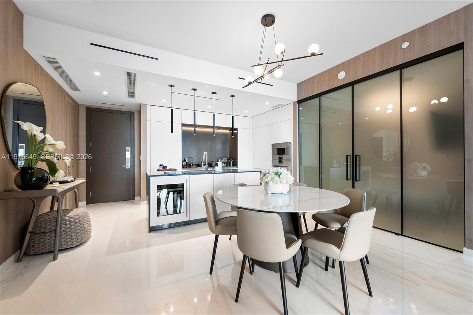 300 Biscayne Blvd Way #1605, Miami FL 33131