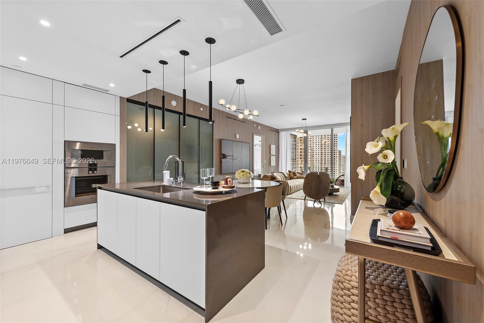 300 Biscayne Blvd Way #1605, Miami FL 33131