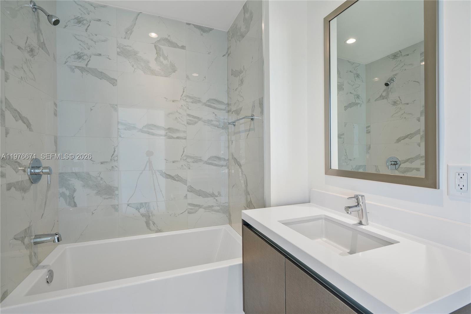 851 NE 1st Ave #3203, Miami FL 33132