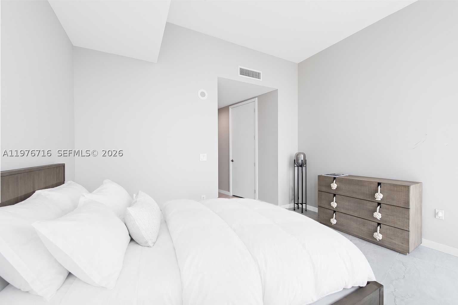 851 NE 1st Ave #PH 5402, Miami FL 33132