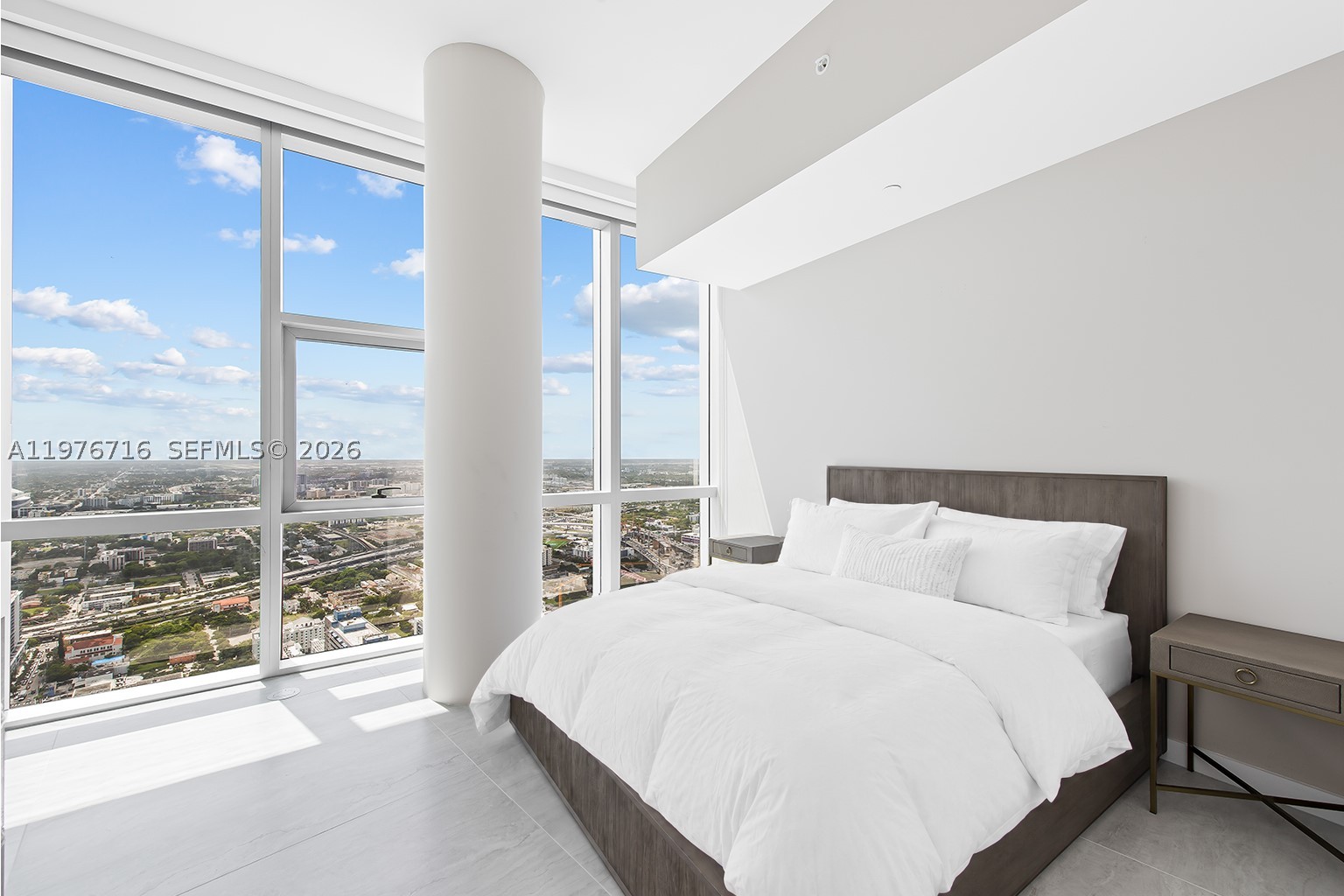 851 NE 1st Ave #PH 5402, Miami FL 33132