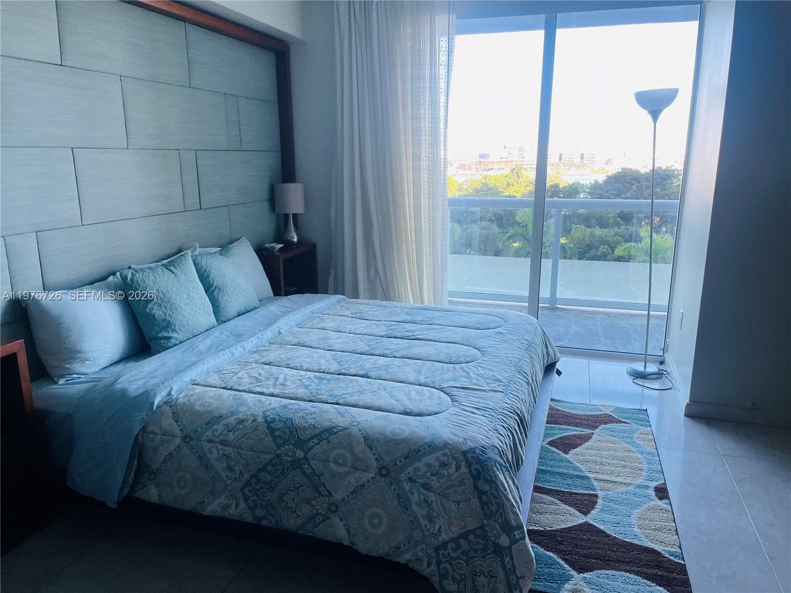 50 Biscayne Blvd #709, Miami FL 33132