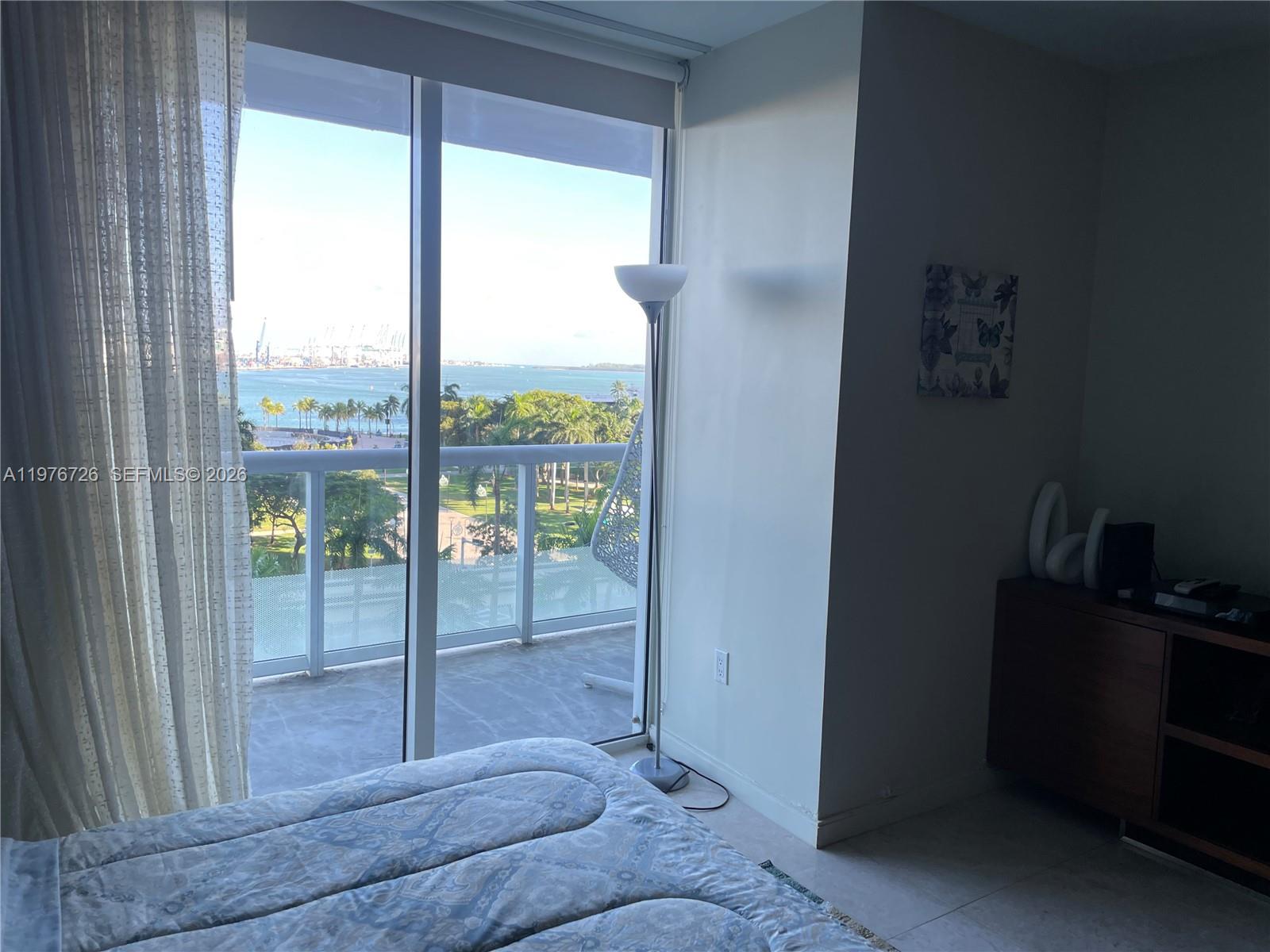 50 Biscayne Blvd #709, Miami FL 33132
