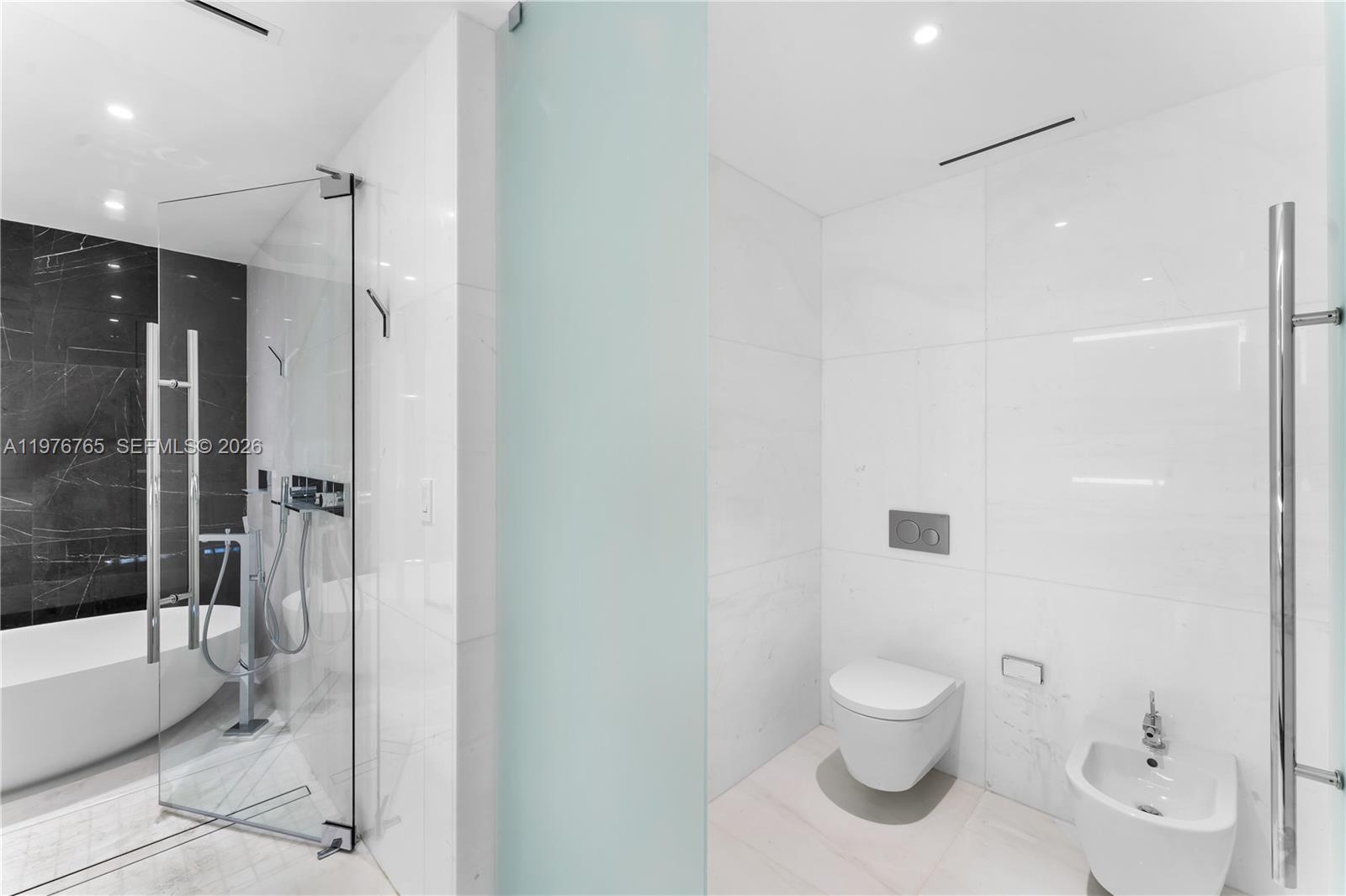 300 Biscyane Blvd Way #1202, Miami FL 33131