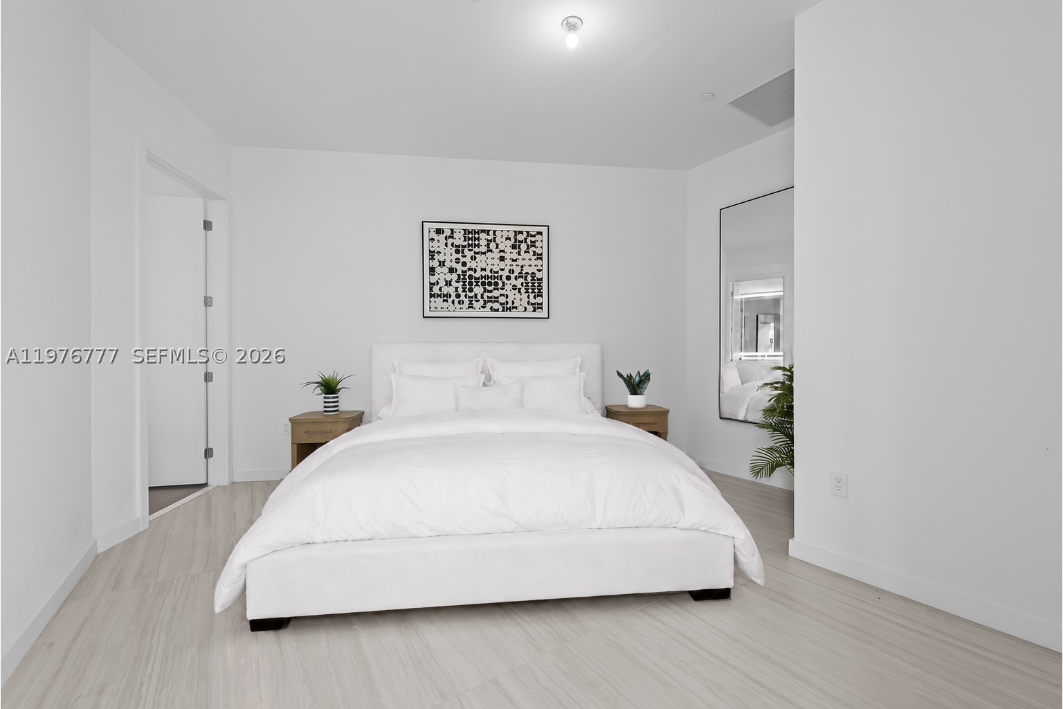 851 NE 1st Ave #PH 5700, Miami FL 33132