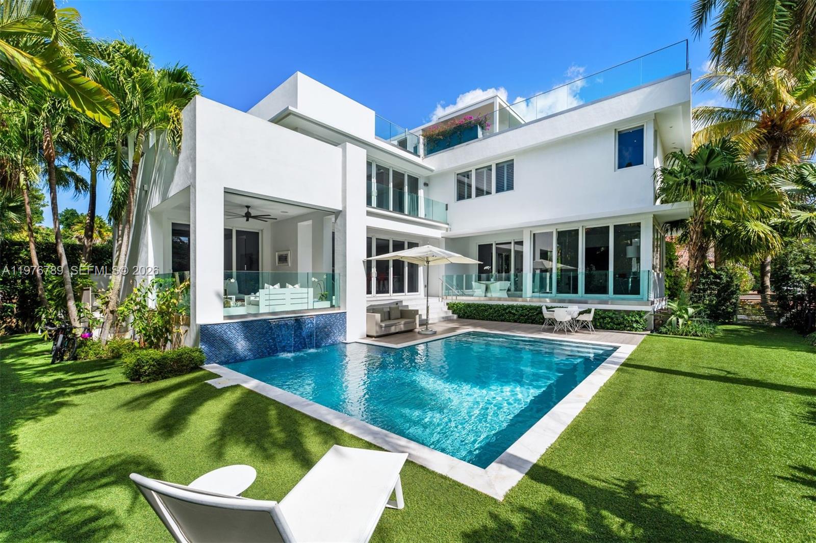 741 Harbor Dr, Key Biscayne FL 33149