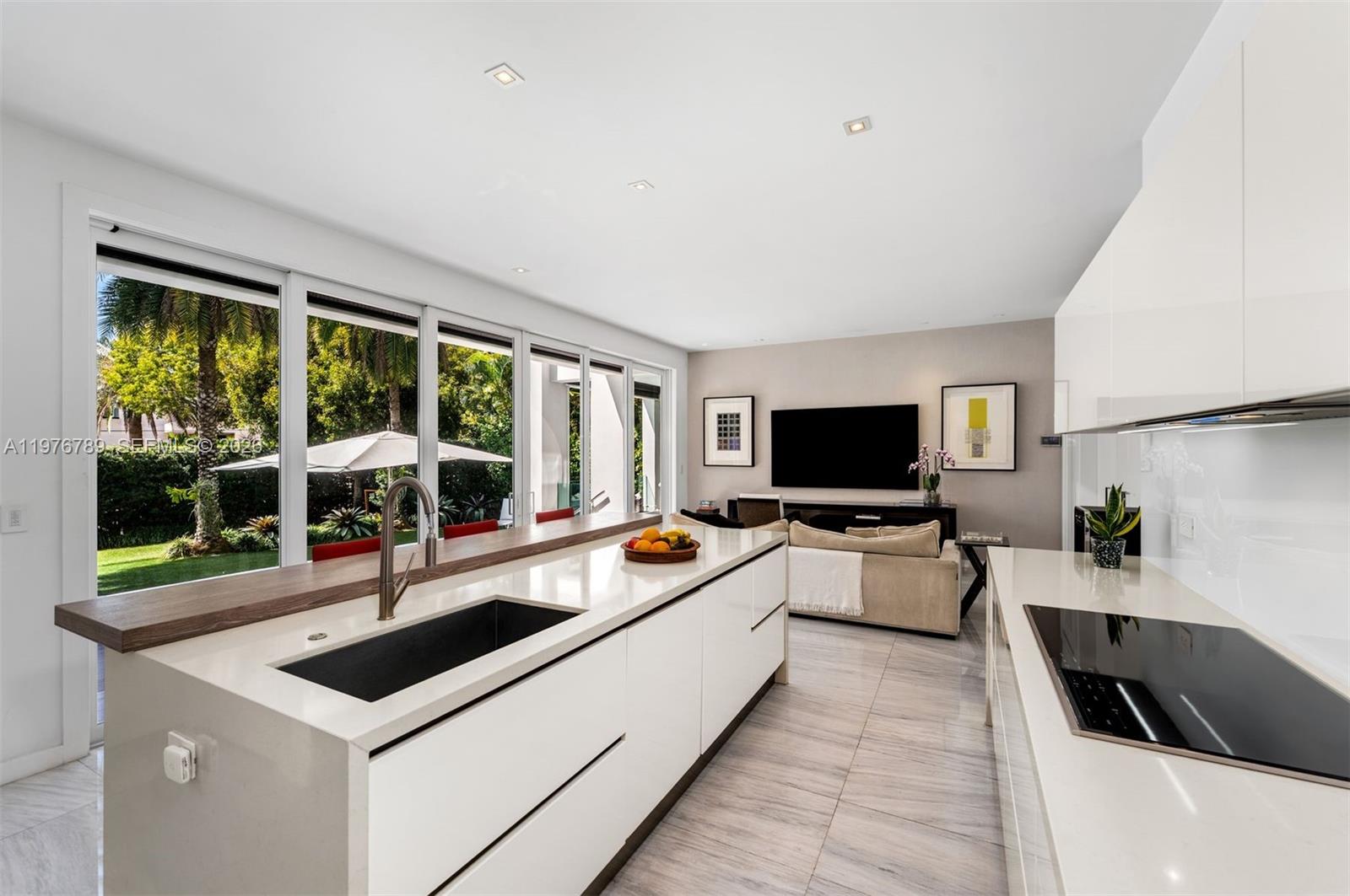 741 Harbor Dr, Key Biscayne FL 33149