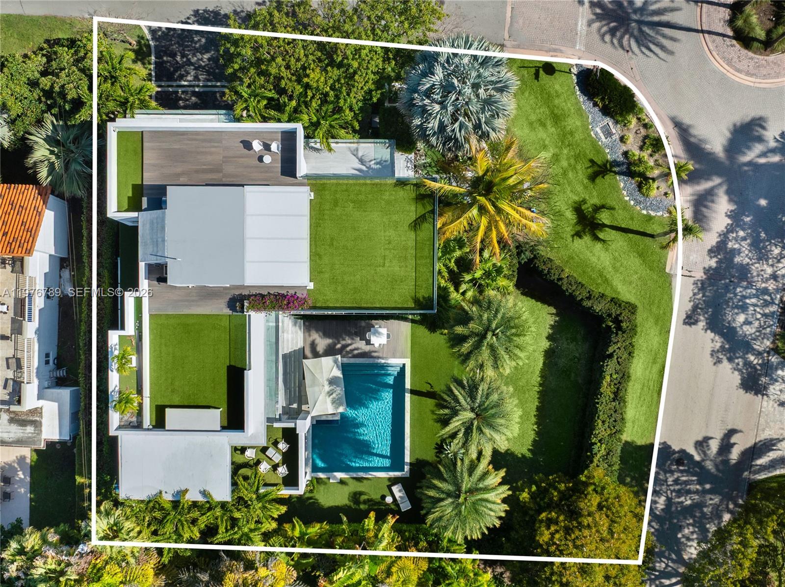 741 Harbor Dr, Key Biscayne FL 33149