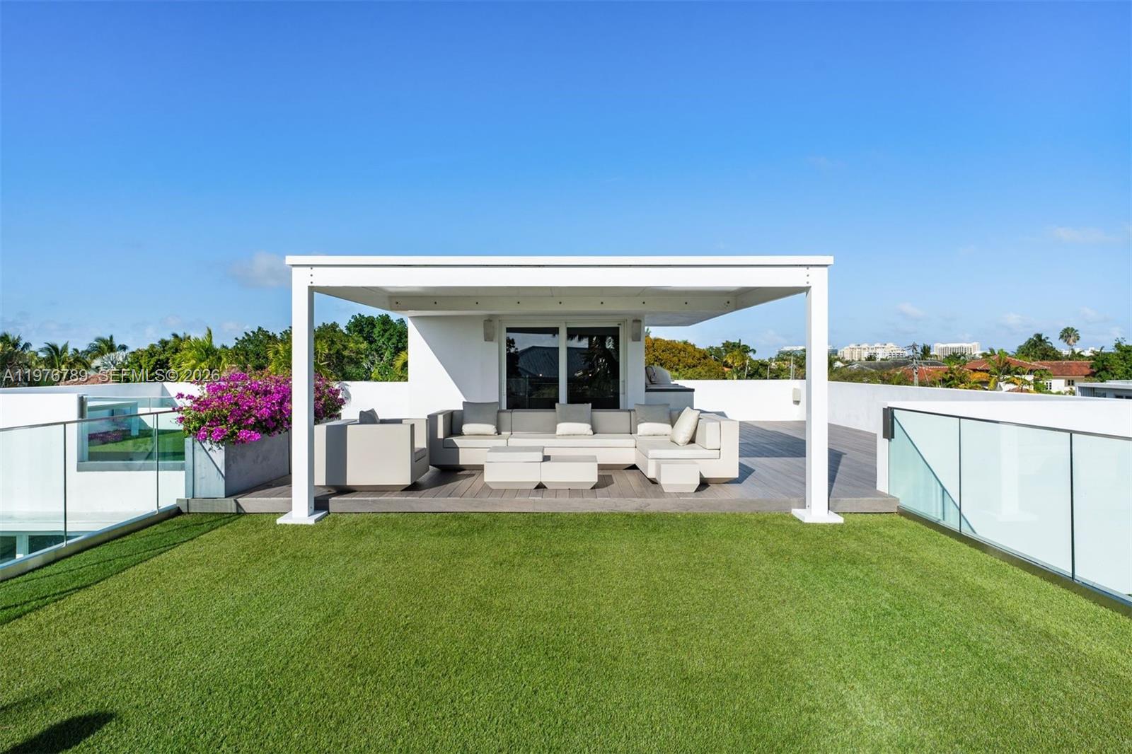 741 Harbor Dr, Key Biscayne FL 33149