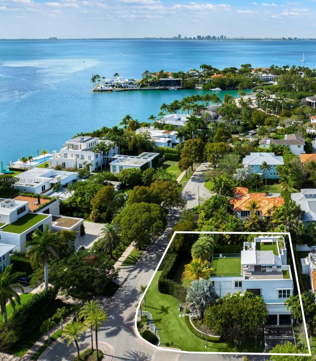 741 Harbor Dr, Key Biscayne FL 33149
