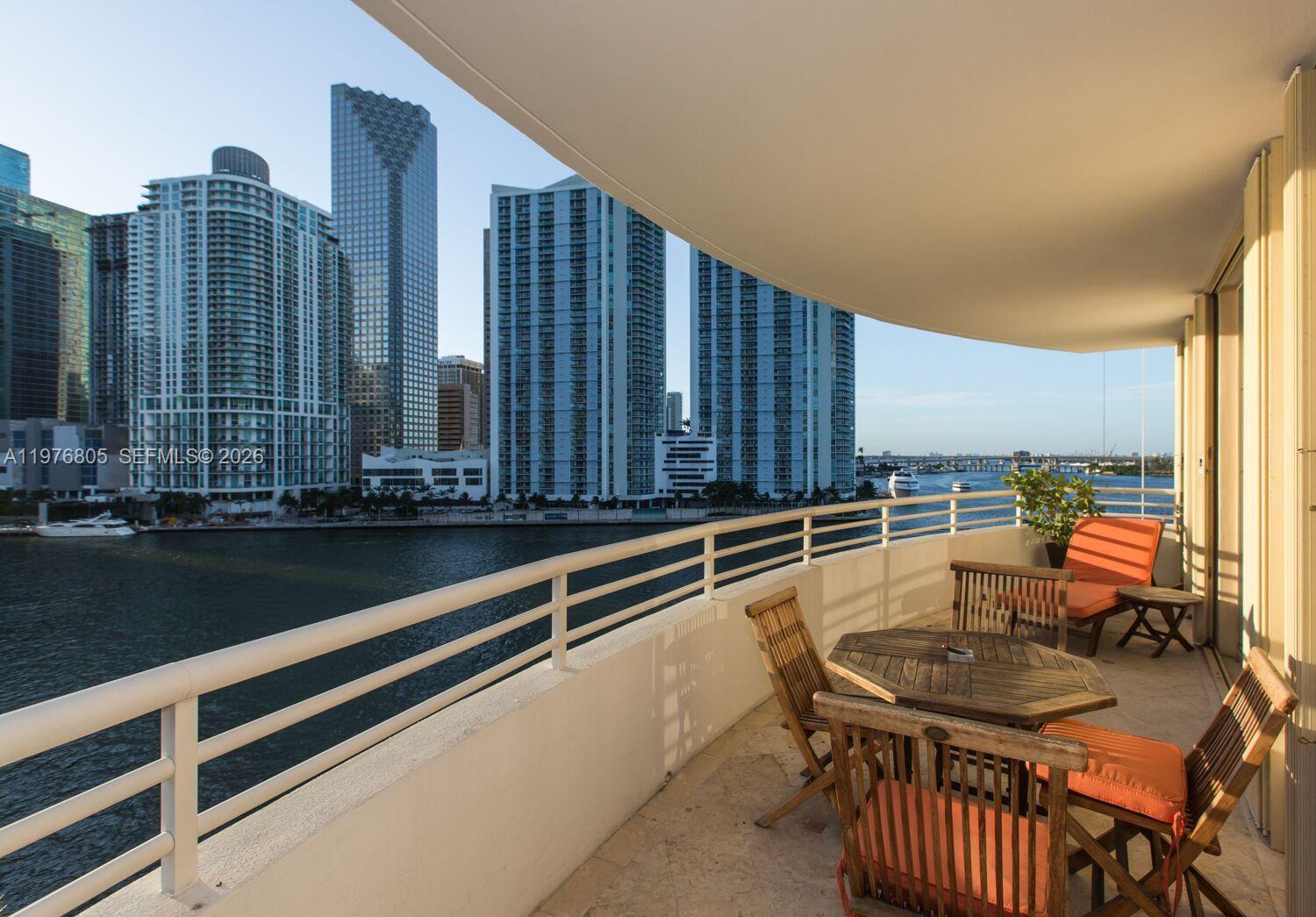 888 Brickell Key Dr #804, Miami FL 33131