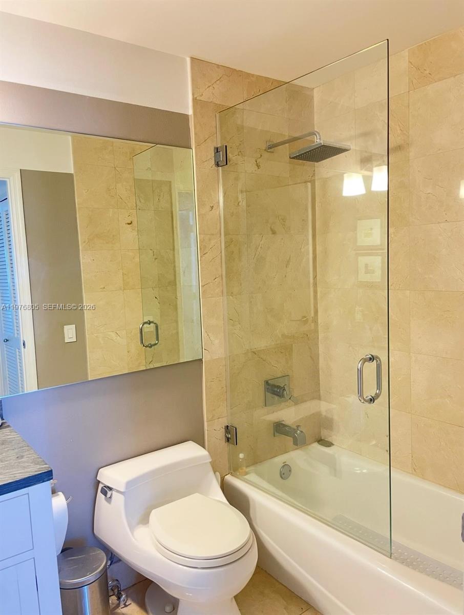 888 Brickell Key Dr #804, Miami FL 33131