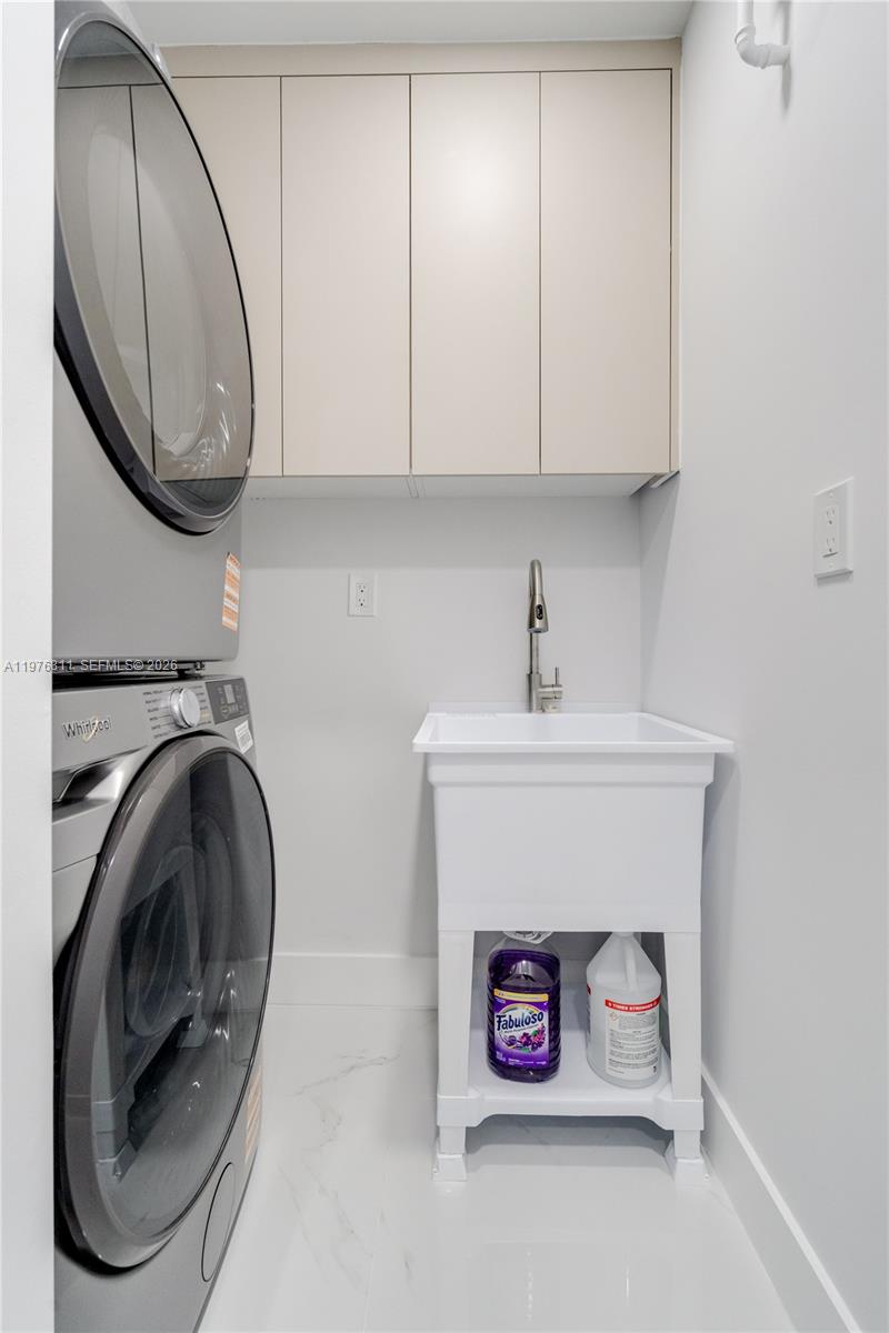 11351 SW 52nd Ter, Miami FL 33165