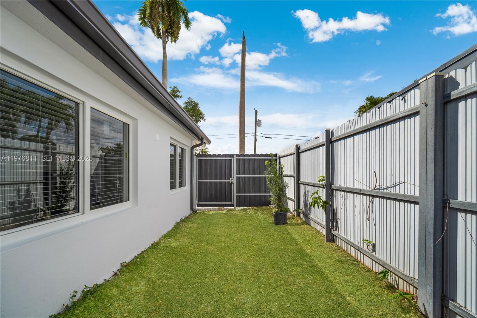 11351 SW 52nd Ter, Miami FL 33165
