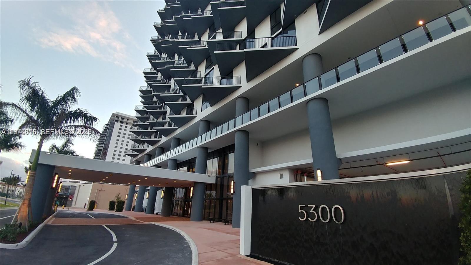 5300 PASEO BLVD #1603, Doral FL 33166