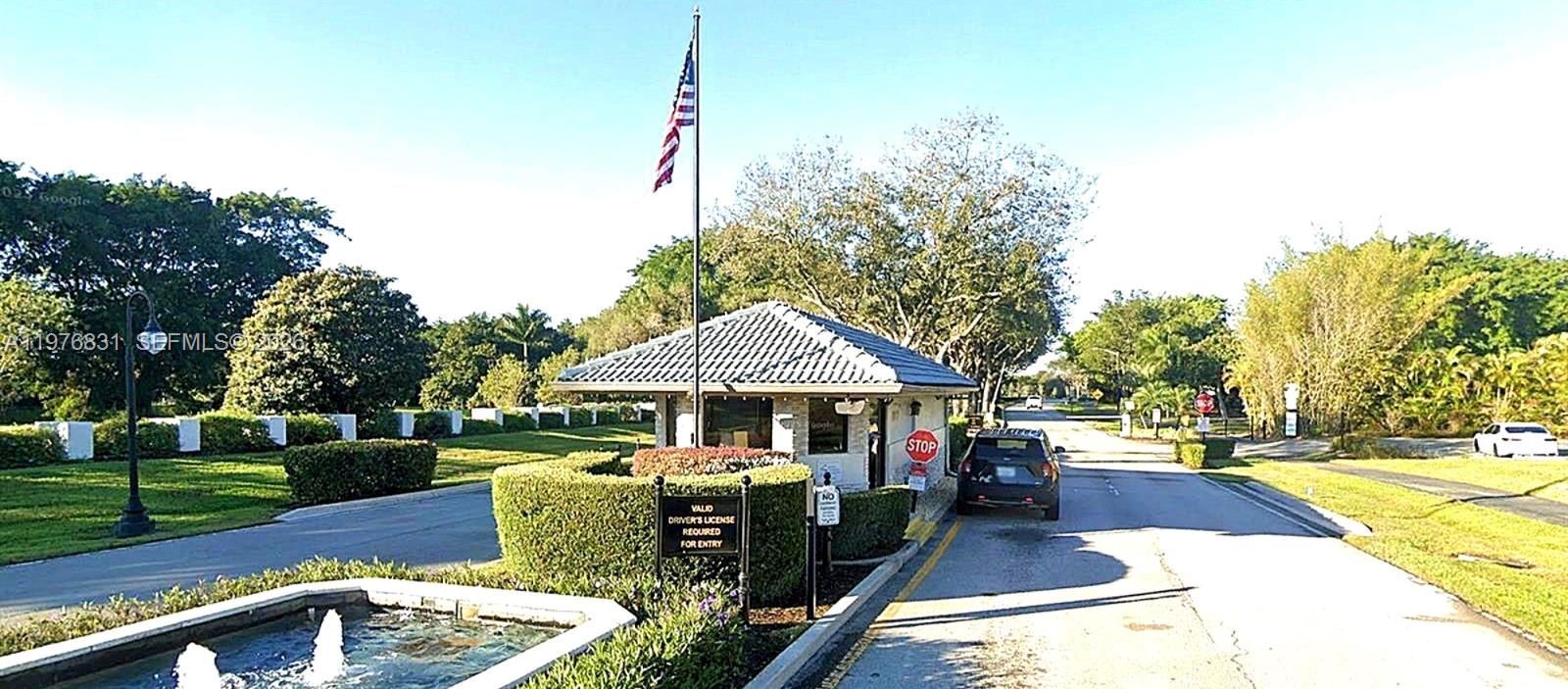 10310 Camelback Ln, Boca Raton FL 33498