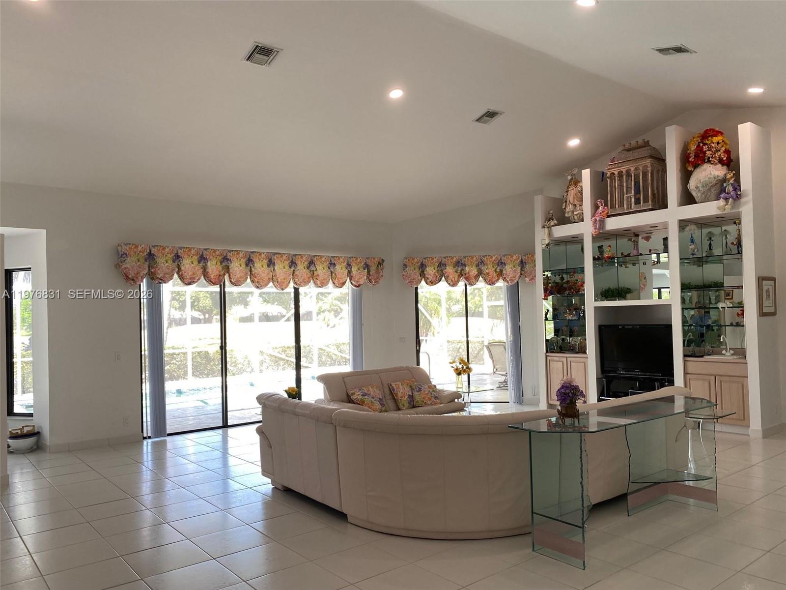 10310 Camelback Ln, Boca Raton FL 33498