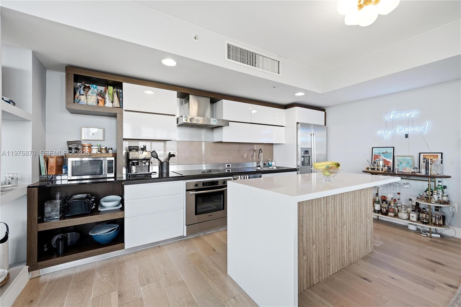 2155 Washington Ct #507, Miami Beach FL 33139