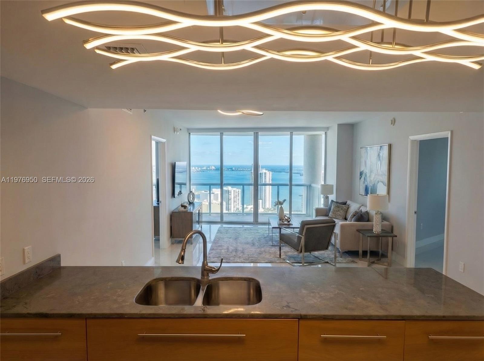 475 Brickell Ave #3407, Miami FL 33131