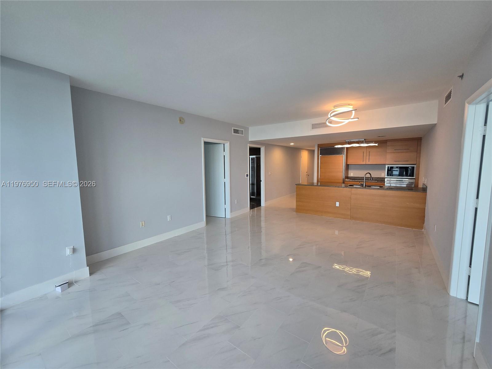 475 Brickell Ave #3407, Miami FL 33131