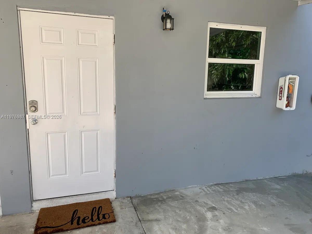 1762 NW 15th St, Miami FL 33125