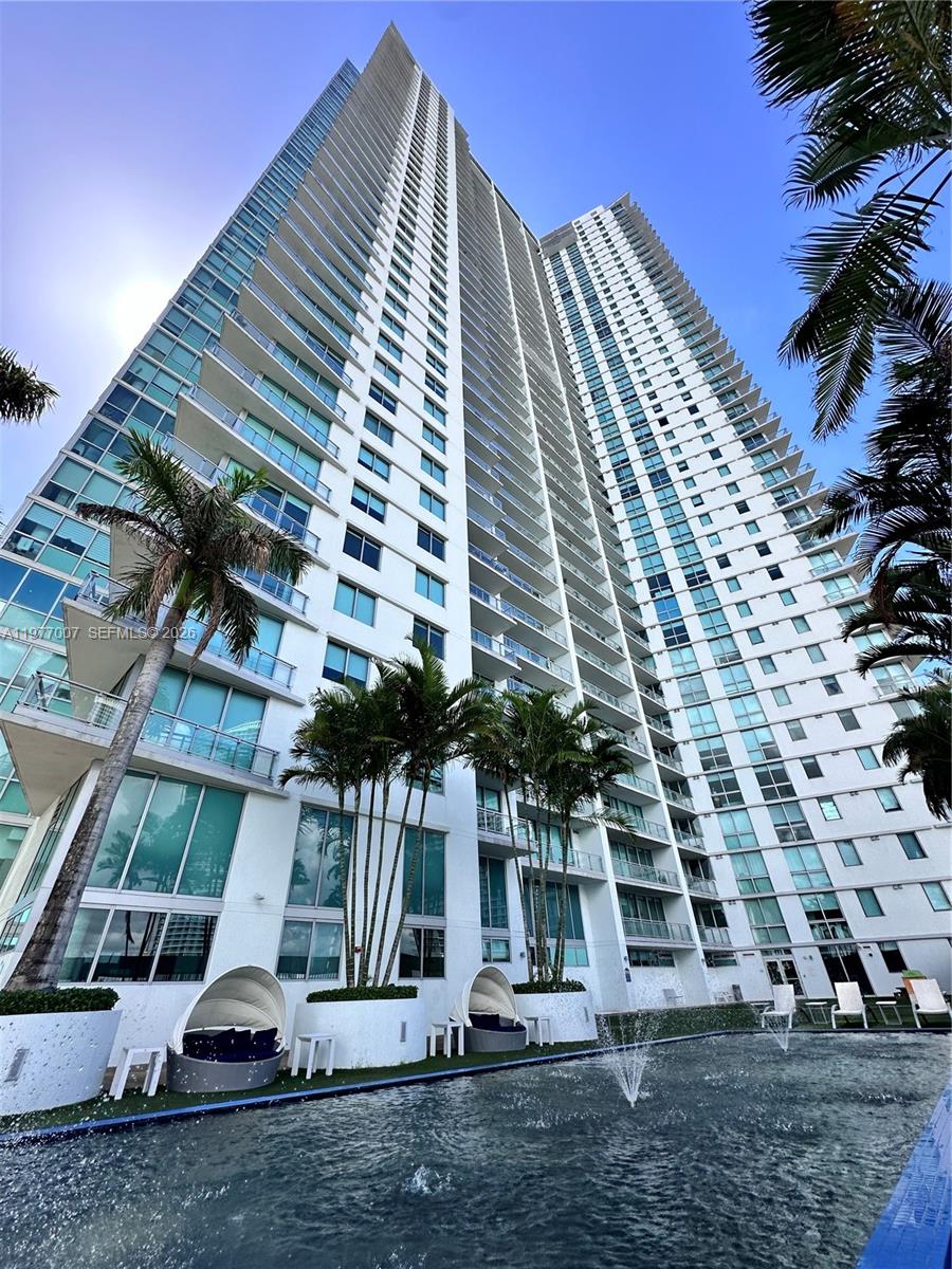 92 SW 3rd St #3105, Miami FL 33130