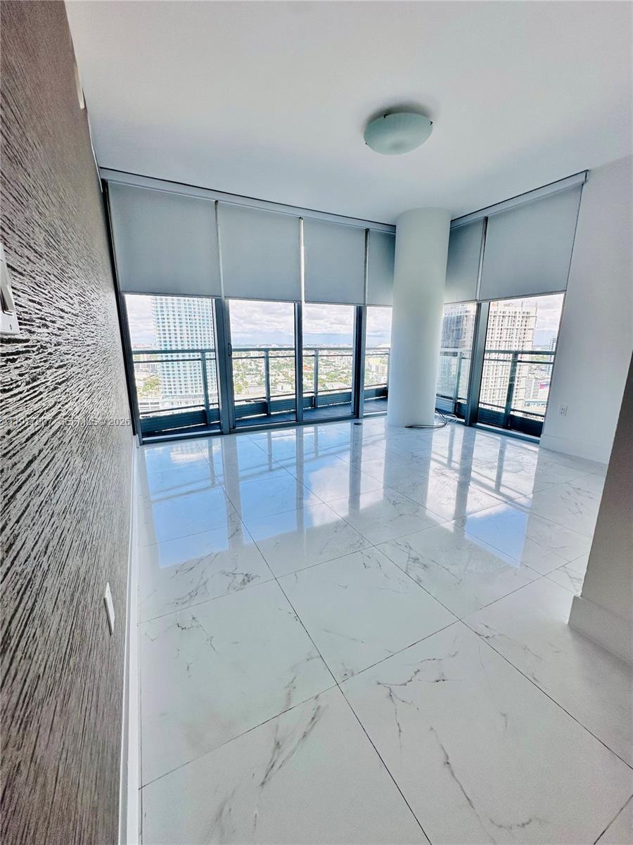 92 SW 3rd St #3105, Miami FL 33130