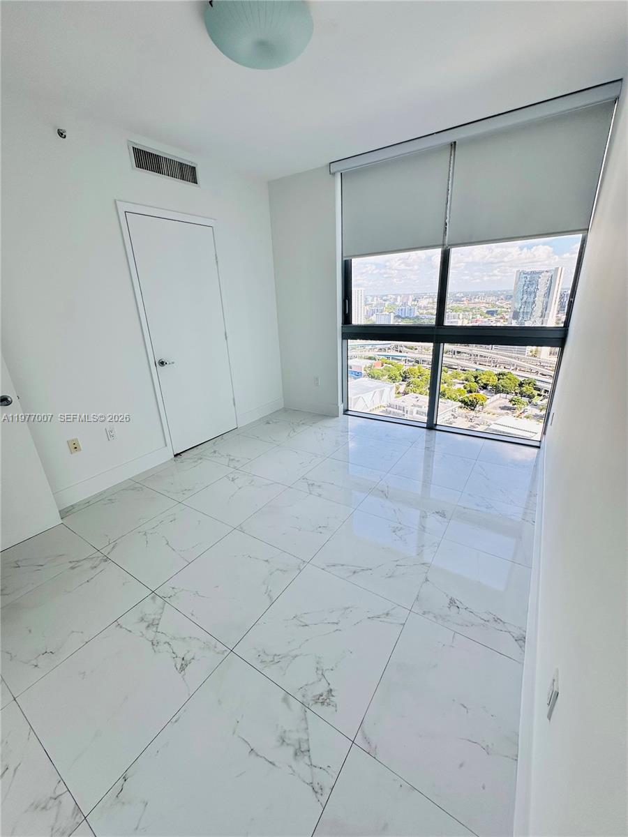 92 SW 3rd St #3105, Miami FL 33130