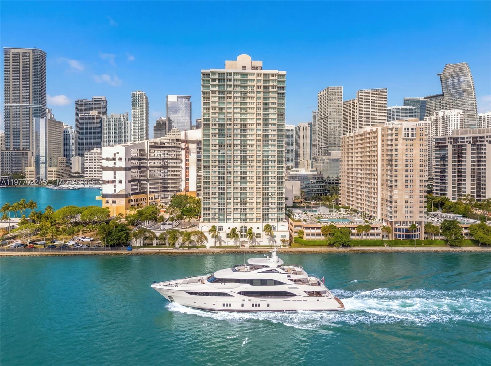 800 Claughton Island Dr #2804, Miami FL 33131