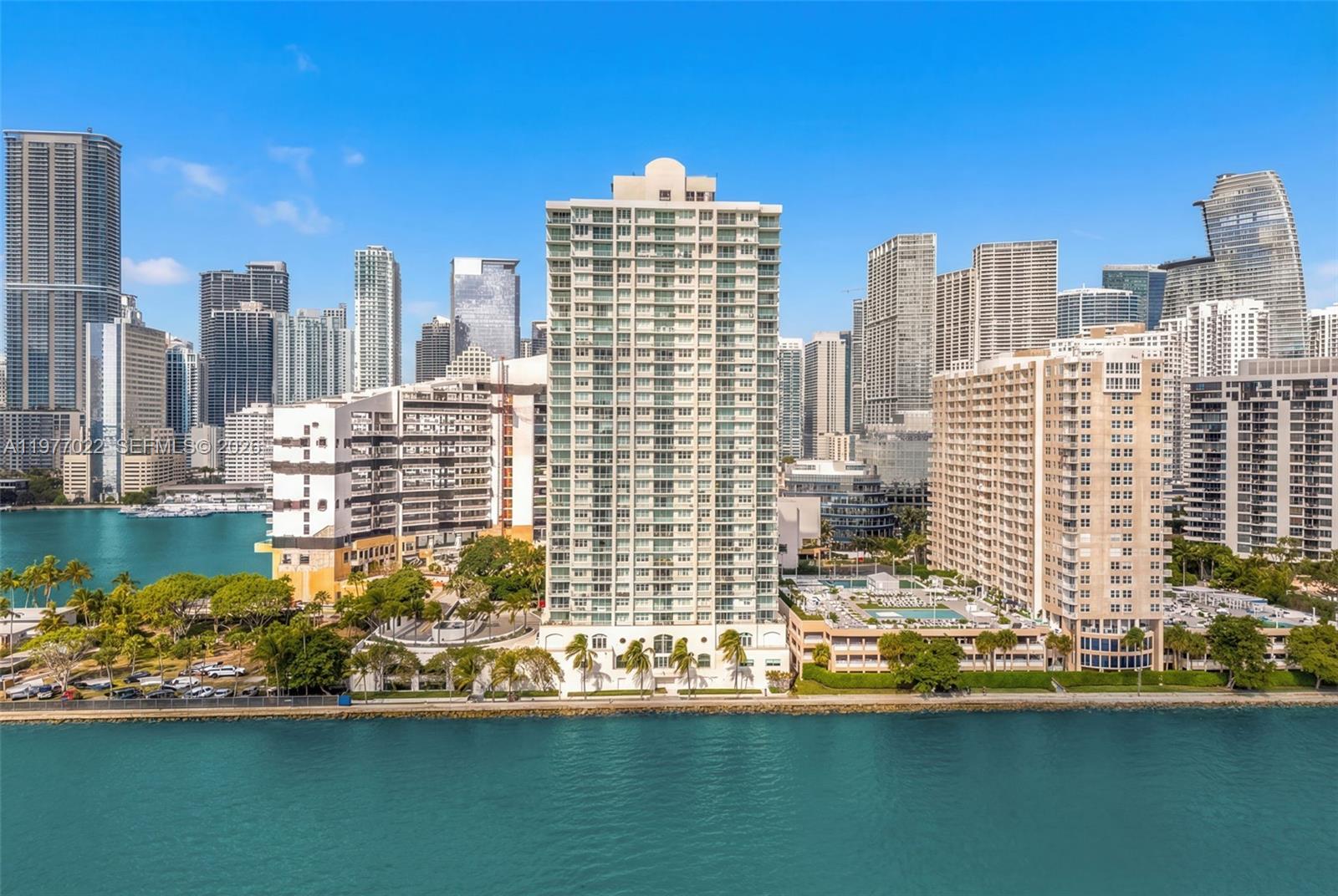 800 Claughton Island Dr #2804, Miami FL 33131