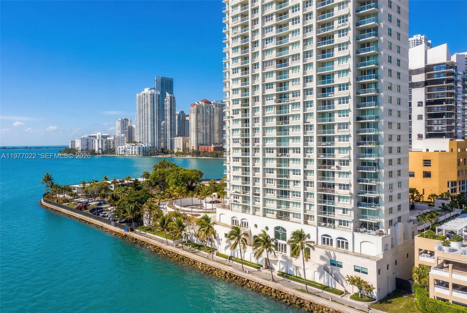 800 Claughton Island Dr #2804, Miami FL 33131