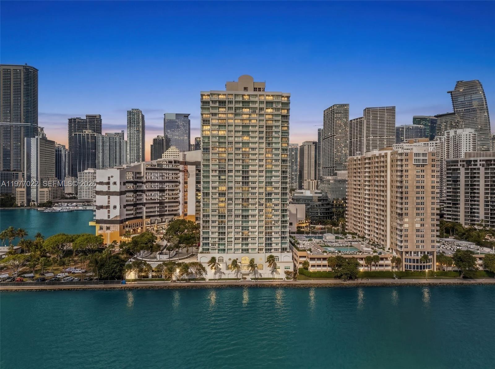 800 Claughton Island Dr #2804, Miami FL 33131