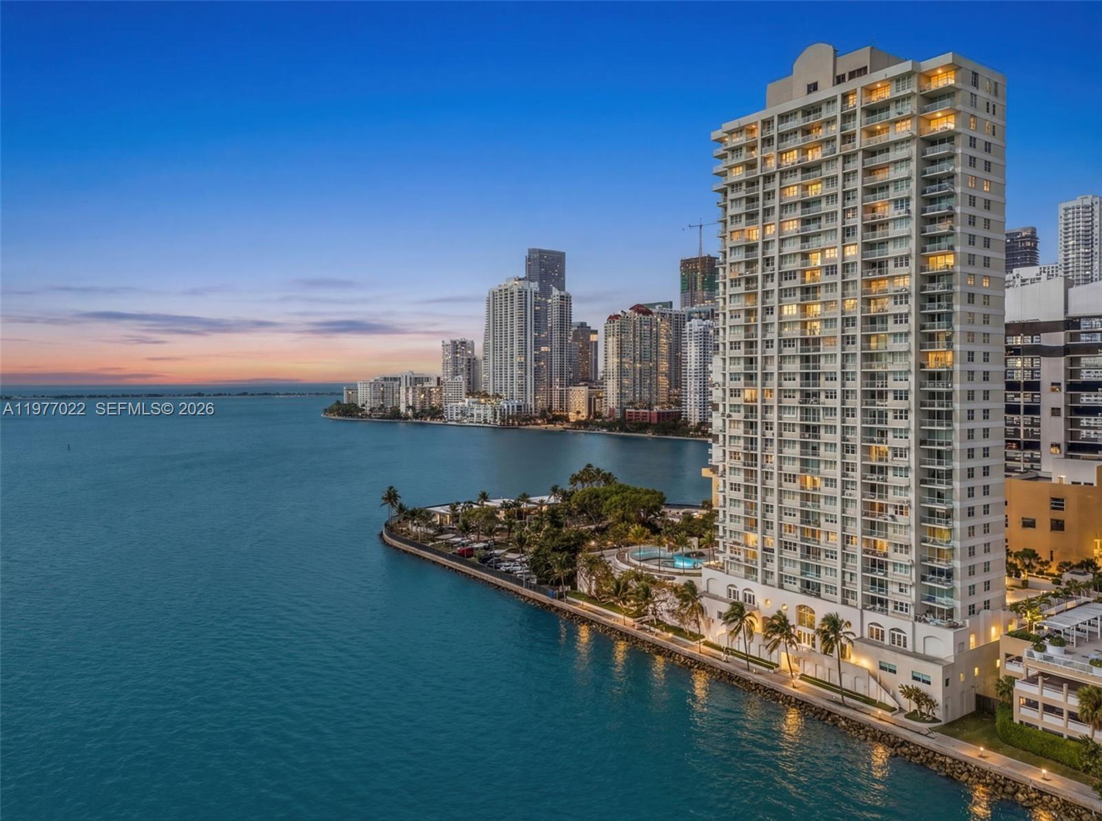 800 Claughton Island Dr #2804, Miami FL 33131