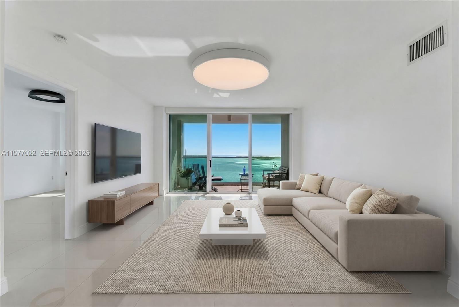 800 Claughton Island Dr #2804, Miami FL 33131