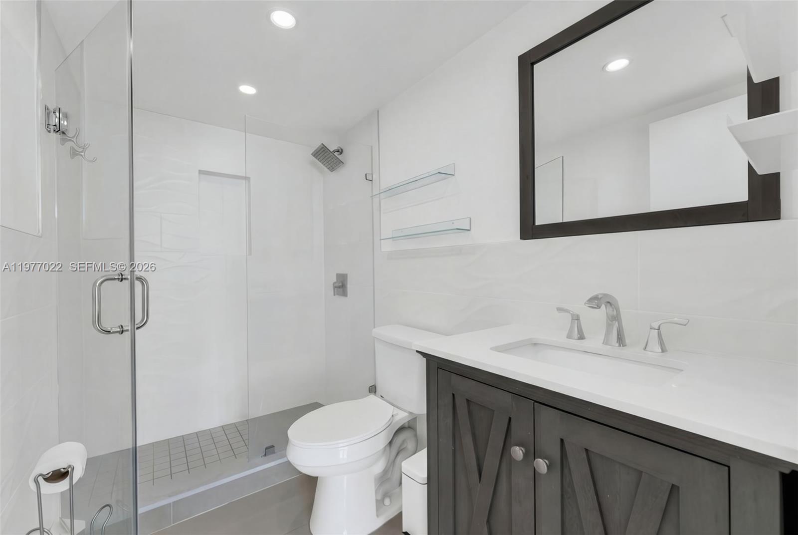 800 Claughton Island Dr #2804, Miami FL 33131