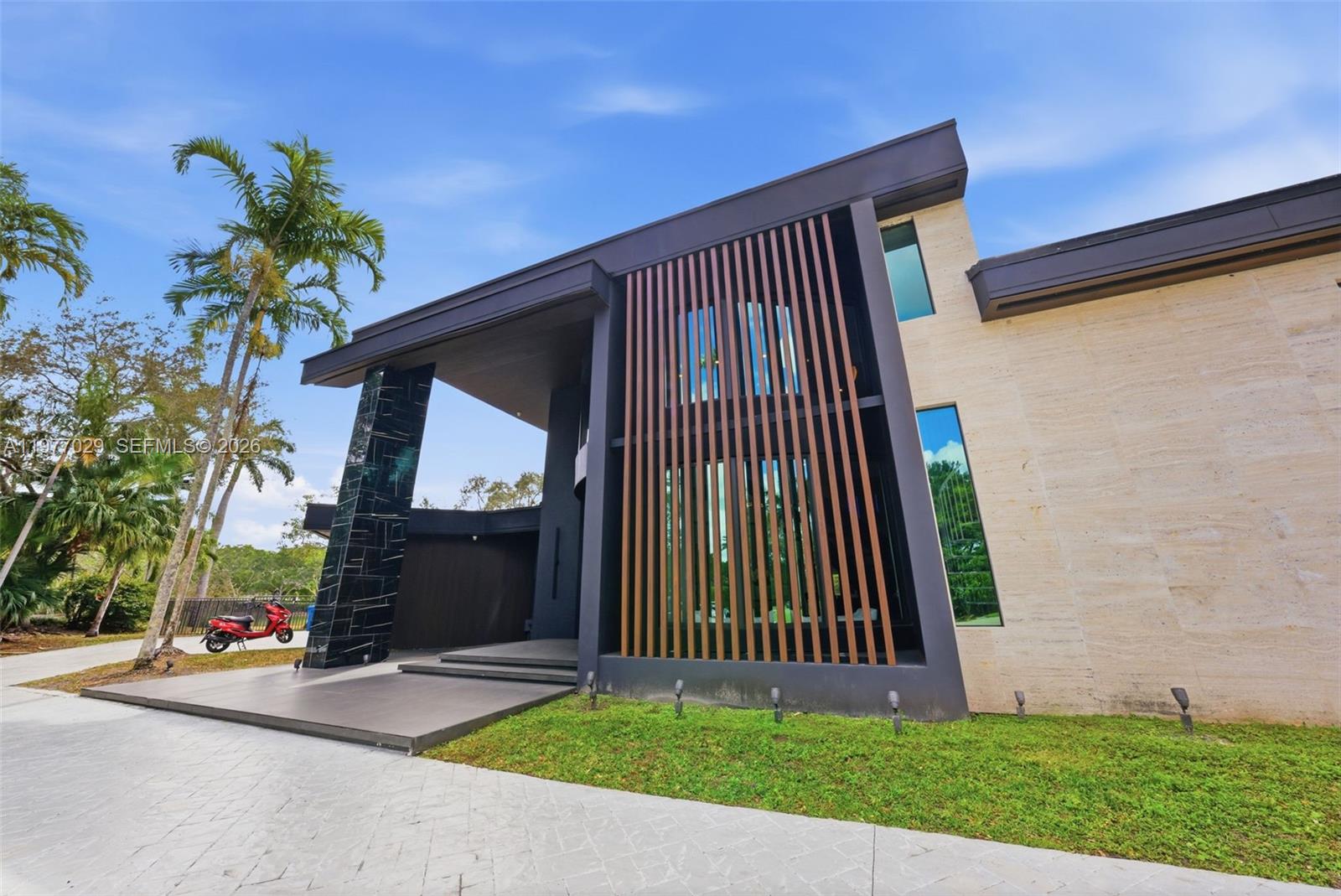 3560 Paddock Rd, Weston FL 33331