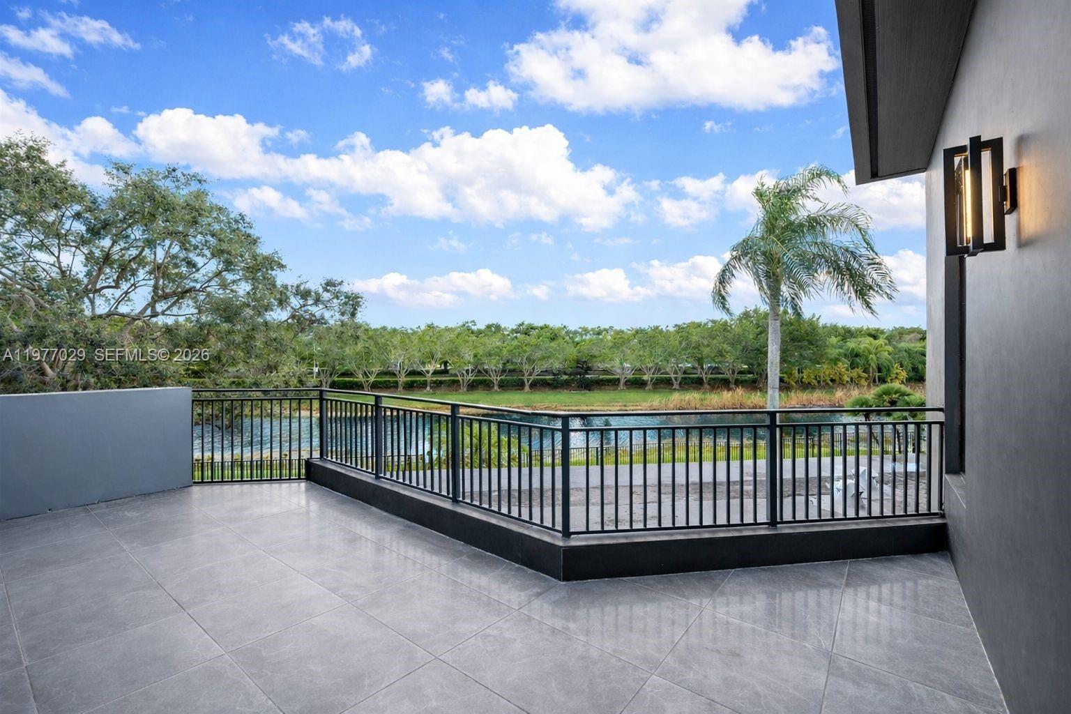 3560 Paddock Rd, Weston FL 33331