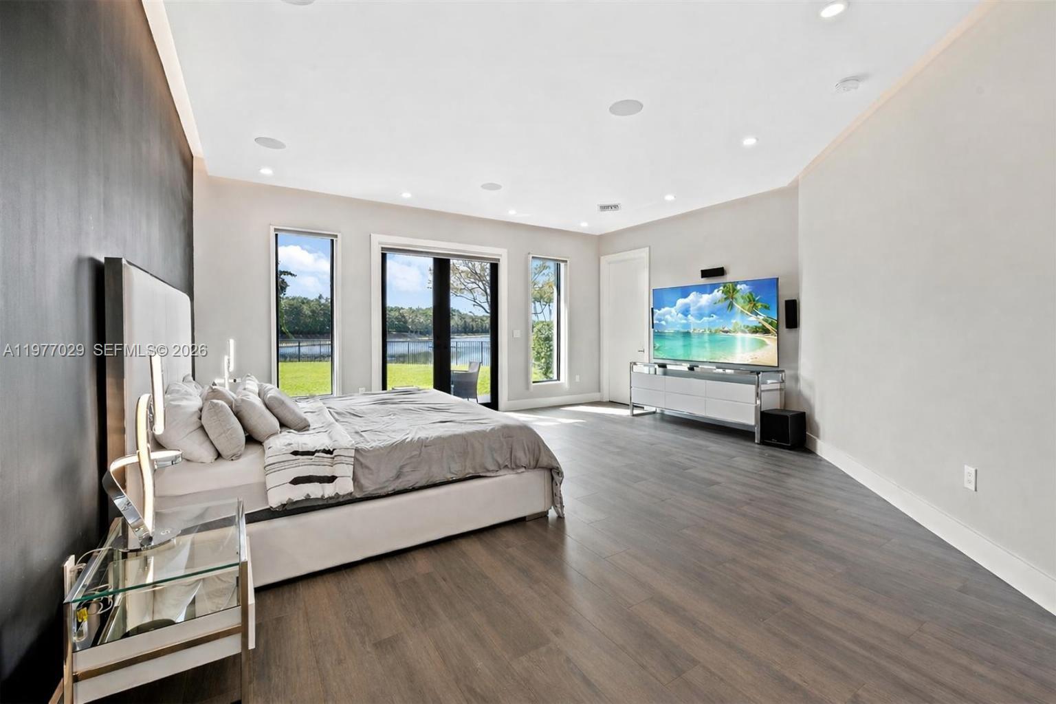 3560 Paddock Rd, Weston FL 33331