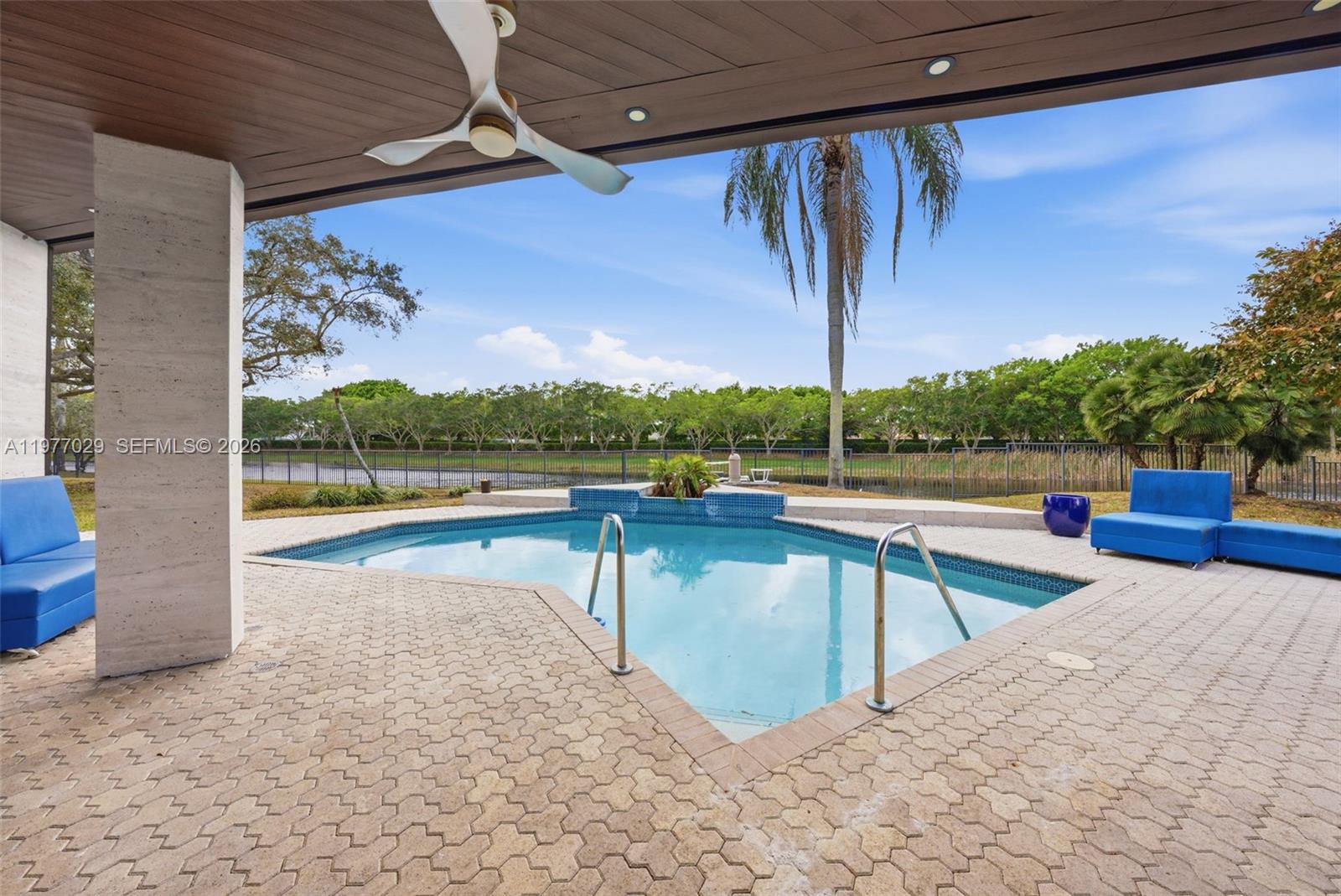 3560 Paddock Rd, Weston FL 33331