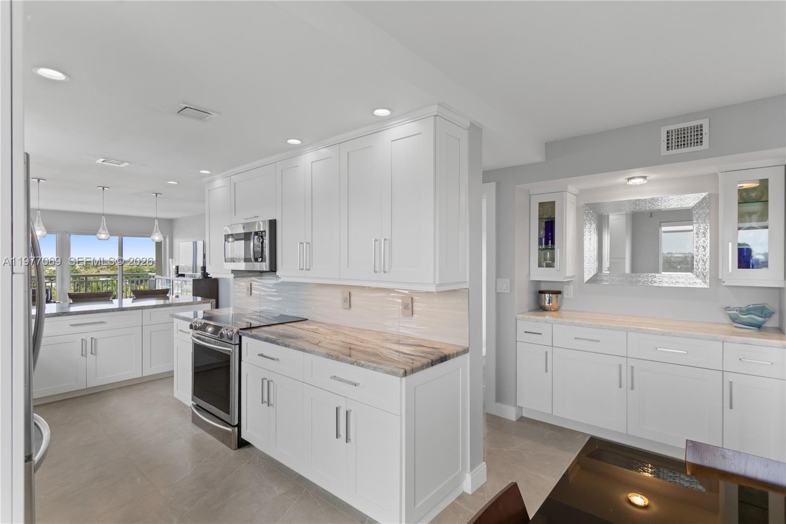 2611 N Riverside Dr #901, Pompano Beach FL 33062