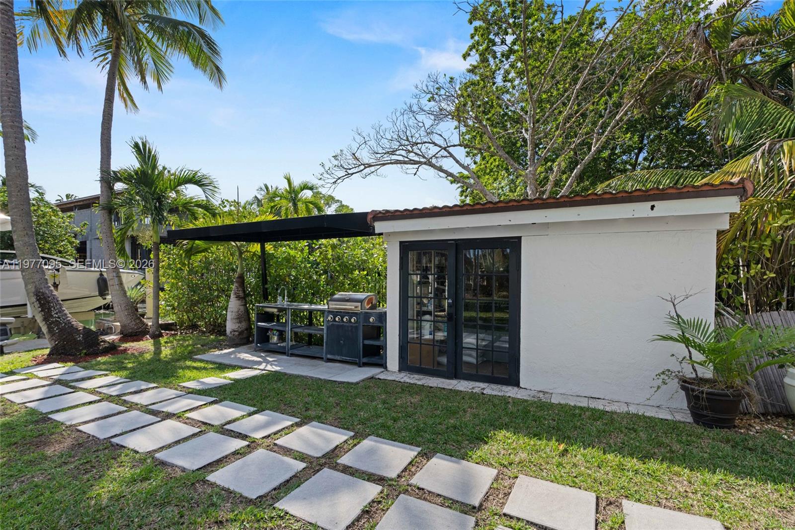 1028 NE 84th St, Miami FL 33138