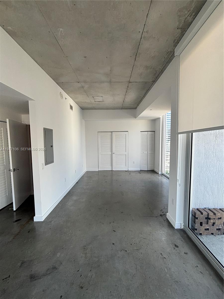 151 SE 1st St #1410, Miami FL 33131