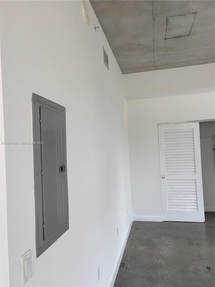 151 SE 1st St #1410, Miami FL 33131