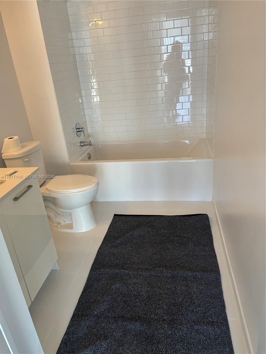 151 SE 1st St #1410, Miami FL 33131