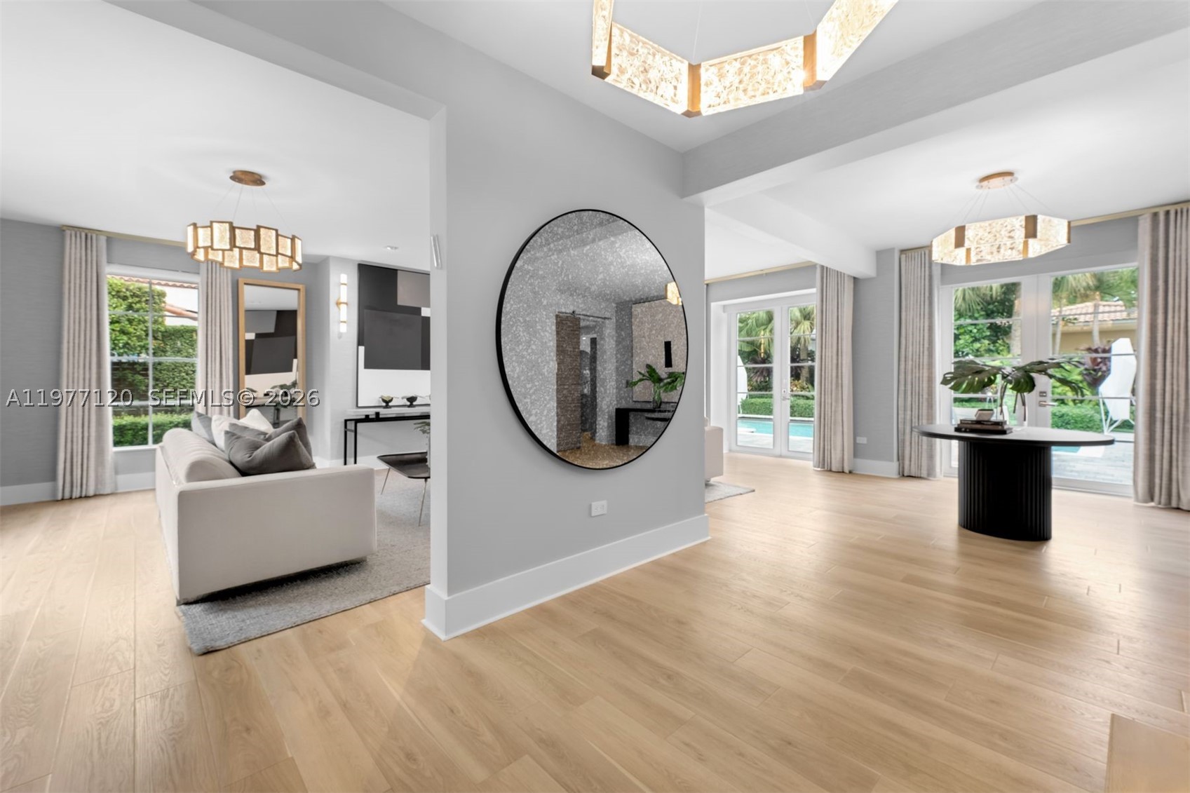 2887 Pine Tree Dr, Miami Beach FL 33140