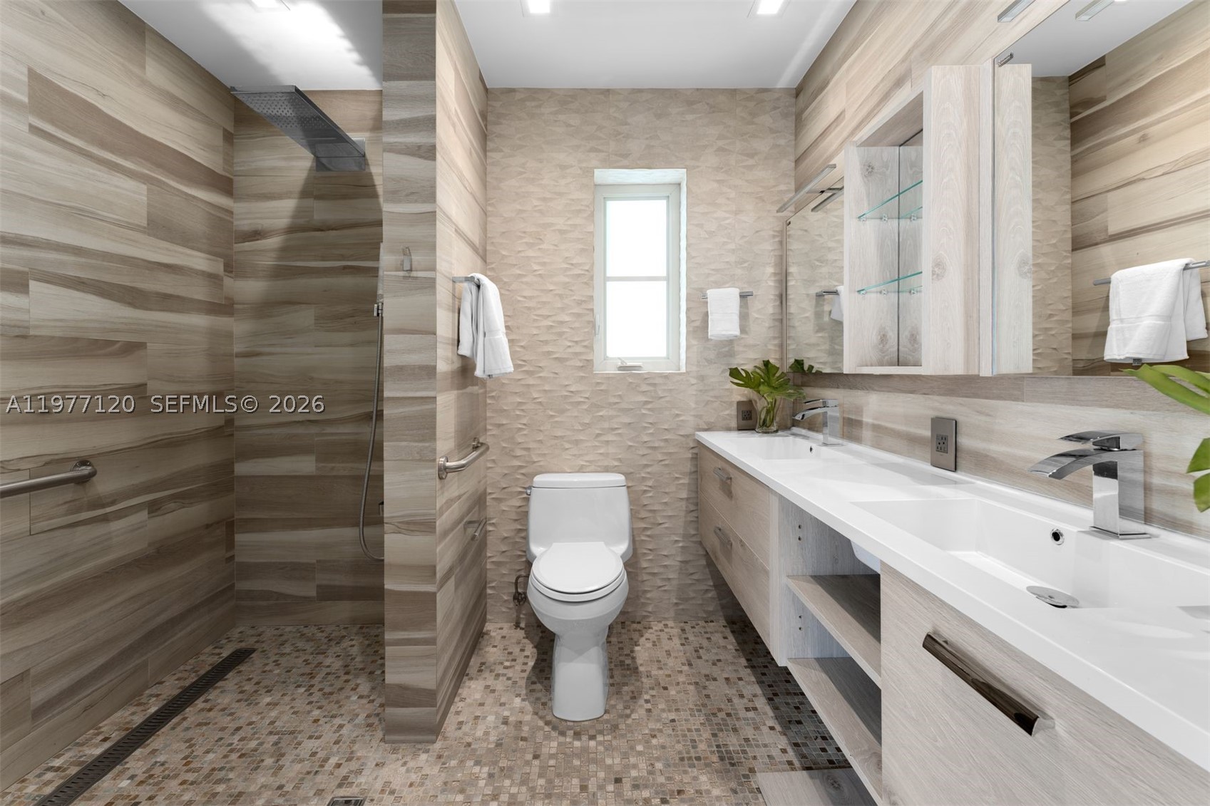 2887 Pine Tree Dr, Miami Beach FL 33140