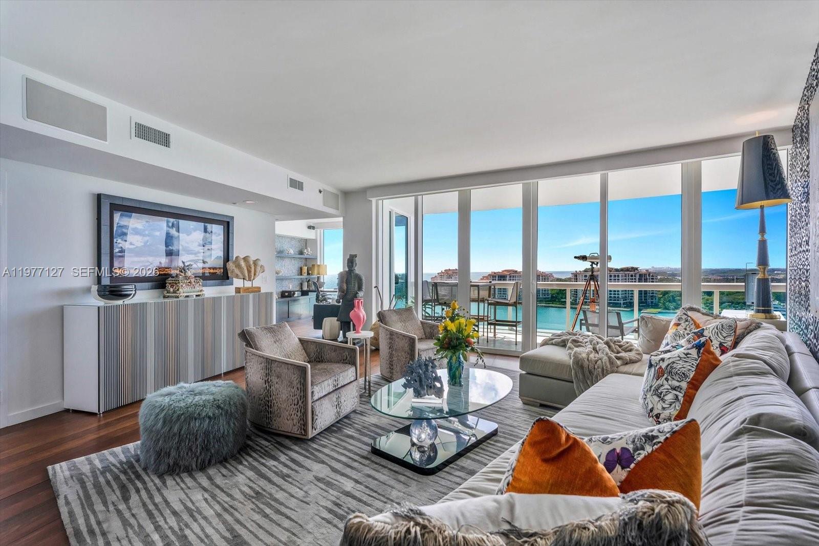 1000 S Pointe Dr #1503, Miami Beach FL 33139