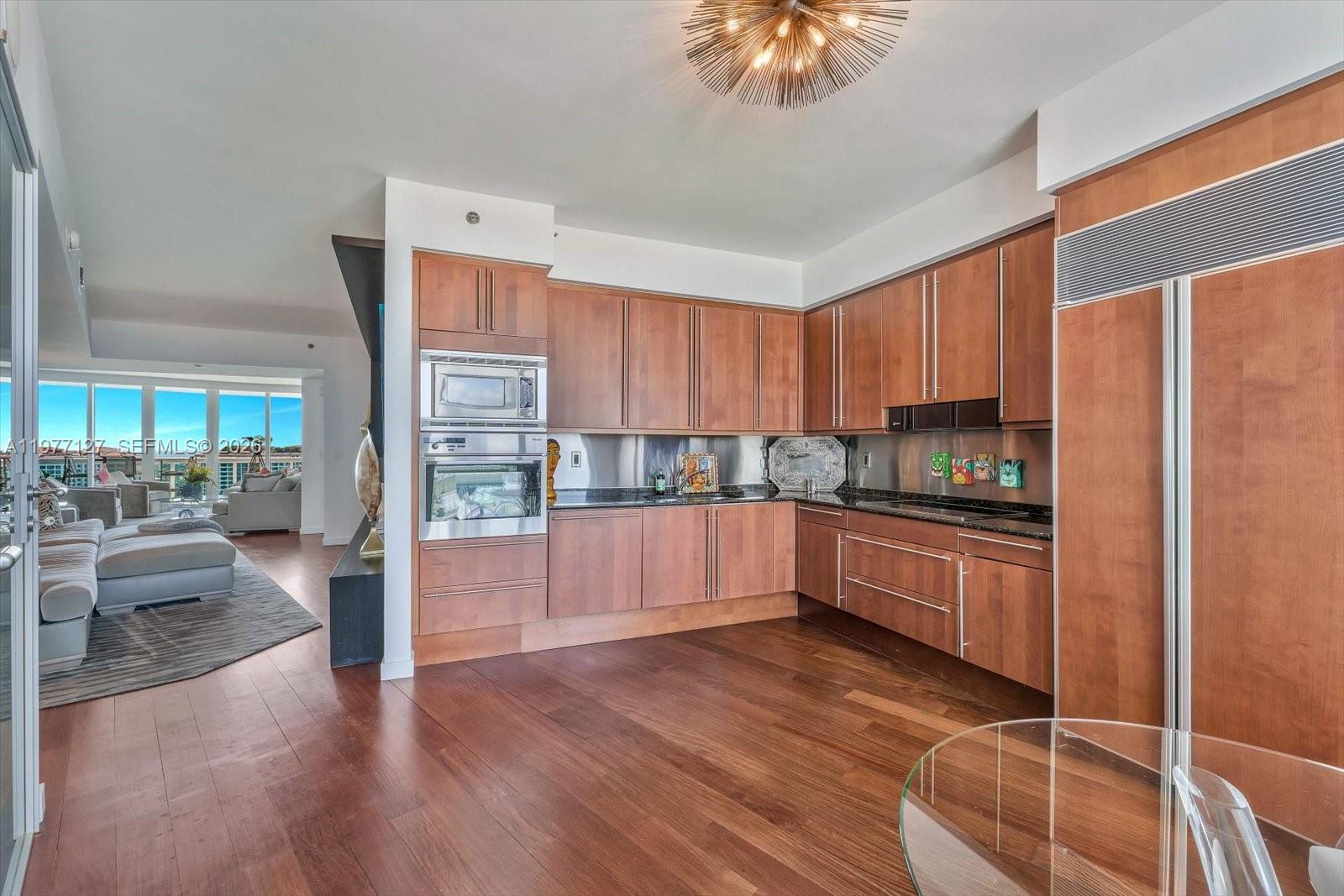 1000 S Pointe Dr #1503, Miami Beach FL 33139